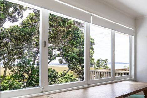 Photo of property in 40 Gill Avenue, Te Atatu Peninsula, Auckland, 0610