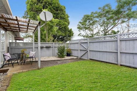 Photo of property in 2/200 Chivalry Road, Glenfield, Auckland, 0629