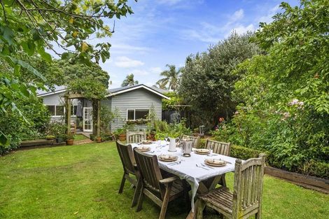 Photo of property in 15 Duders Avenue, Devonport, Auckland, 0624