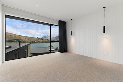 Photo of property in 15a Potters Hill Drive, Queenstown, 9300