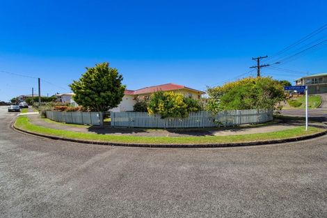 Photo of property in 4 Lydford Place, Spotswood, New Plymouth, 4310