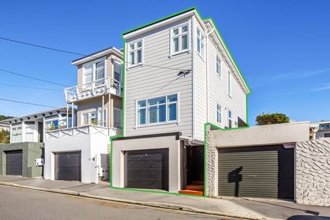 Photo of property in 2-4 Caroline Street, Mount Victoria, Wellington, 6011