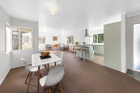 Photo of property in 37 Kona Crescent, Henderson, Auckland, 0610