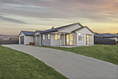 Photo of property in 12 Hebbard Court, Albert Town, Wanaka, 9305