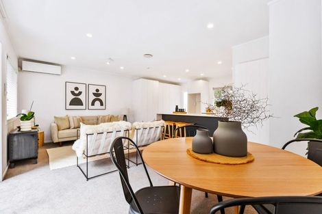 Photo of property in 1/31 Camelot Place, Glenfield, Auckland, 0629
