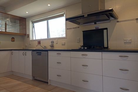 Photo of property in 29 Ayton Drive, Totara Vale, Auckland, 0629