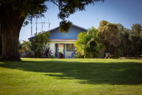 Photo of property in 10 Church Road, Maketu, 3189