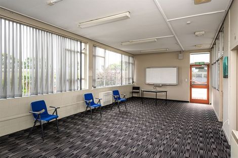 Photo of property in 135 Lincoln Road, Addington, Christchurch, 8024