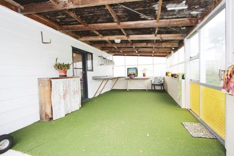 Photo of property in 130 Mayfair Avenue, Whangamata, 3620