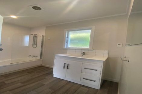 Photo of property in 14 Delph Street, Avonhead, Christchurch, 8042