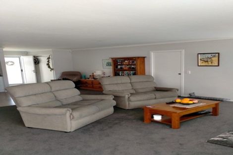 Photo of property in 18a Resolution Drive, Whitby, Porirua, 5024