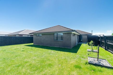 Photo of property in 8 Finstock Way, Rolleston, 7614