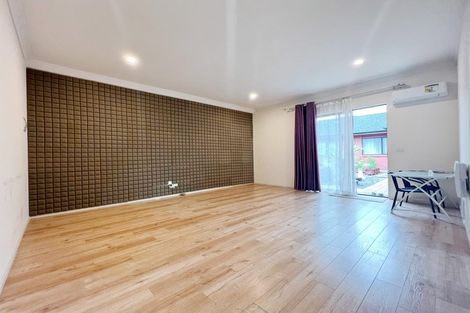 Photo of property in 12 Te Awa Place, Red Beach, 0932