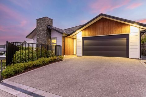 Photo of property in 49 Waitaria Terrace, Aotea, Porirua, 5024