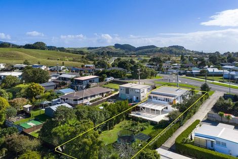 Photo of property in 70 Wainui Road, Raglan, 3225