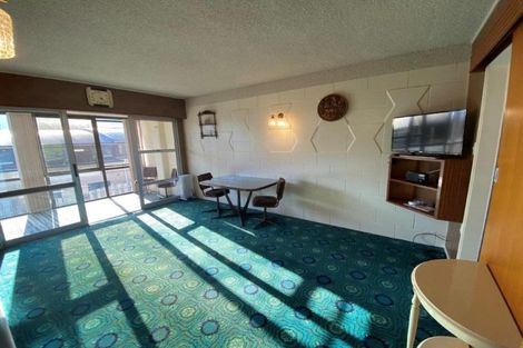 Photo of property in 40 Maunganui Road, Mount Maunganui, 3116