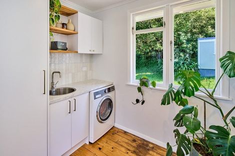 Photo of property in 15 Greer Crescent, Tawa, Wellington, 5028