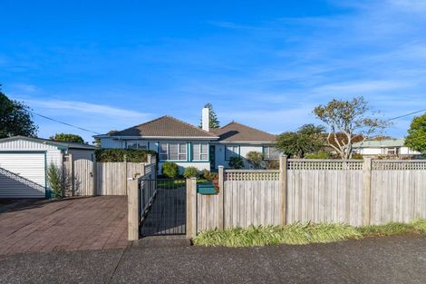 Photo of property in 125 Seaview Road, Westown, New Plymouth, 4310