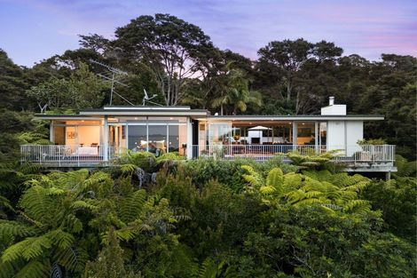 Photo of property in 730a South Titirangi Road, Titirangi, Auckland, 0604