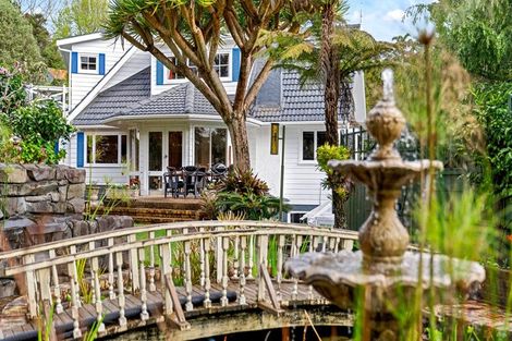 Photo of property in 32 Deane Avenue, Titirangi, Auckland, 0604