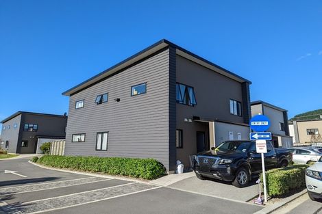 Photo of property in 11/9u Surrey Street, Tawa, Wellington, 5028