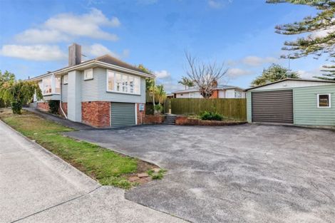 Photo of property in 34 Christmas Road, Manurewa, Auckland, 2102