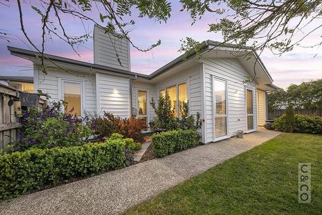 Photo of property in 14 Floyd Road, Riverhead, 0820