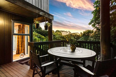 Photo of property in 3a Whiorau Grove, Lowry Bay, Lower Hutt, 5013