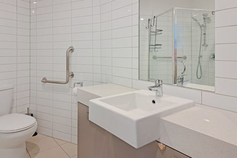 Photo of property in Bella Vista, 3b/84 Gunner Drive, Te Atatu Peninsula, Auckland, 0610