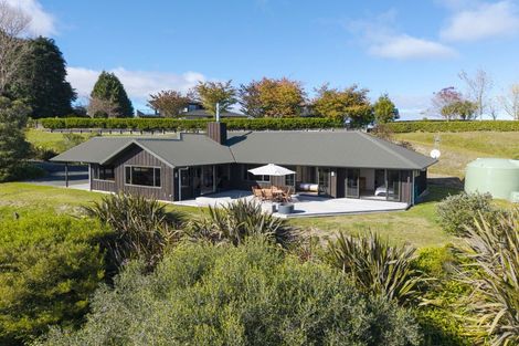 Photo of property in 11 Dalmore Way, Acacia Bay, Taupo, 3385