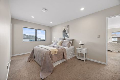 Photo of property in 67 Drumbuoy Drive, Flat Bush, Auckland, 2019