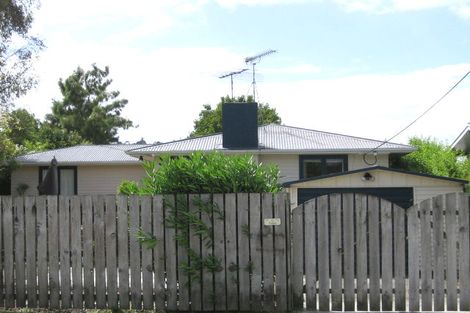 Photo of property in 121 Lancaster Road, Beach Haven, Auckland, 0626