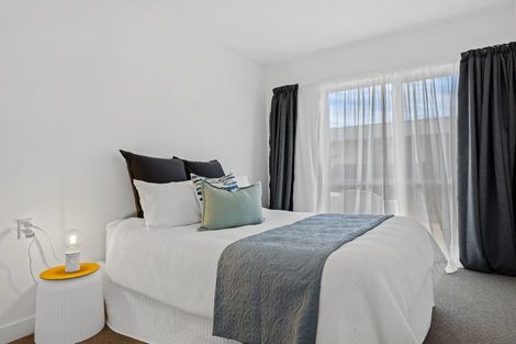 Photo of property in 2/17 Frensham Crescent, Woolston, Christchurch, 8062