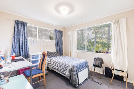 Photo of property in 11 Kilcar Place, Massey, Auckland, 0614