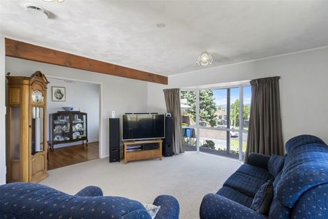 Photo of property in 8 Darcy Place, Massey, Auckland, 0614