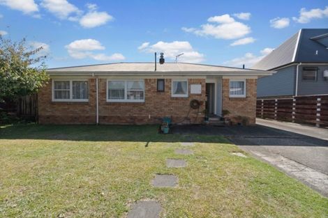 Photo of property in 16 Beaumont Street, Hamilton East, Hamilton, 3216
