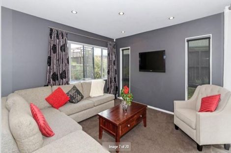 Photo of property in 36a Kervil Avenue, Te Atatu Peninsula, Auckland, 0610