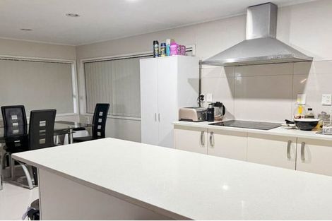 Photo of property in 4 Santiago Crescent, Unsworth Heights, Auckland, 0632
