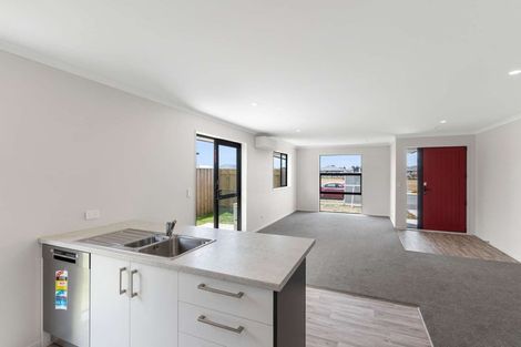 Photo of property in 86 Broadway Parade, Rolleston, 7615