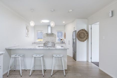 Photo of property in 4 Hapuka Close, Snells Beach, 0920