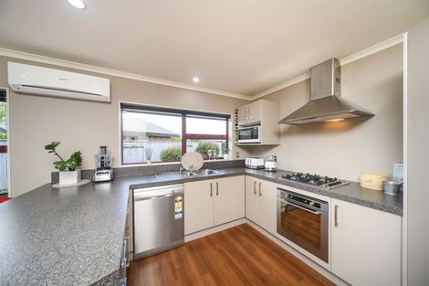 Photo of property in 40 Geneva Terrace, Kelvin Grove, Palmerston North, 4414