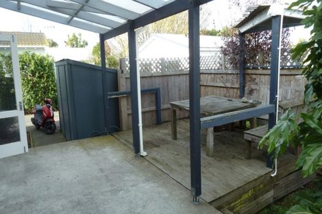 Photo of property in 108 Retreat Road, Avonside, Christchurch, 8061