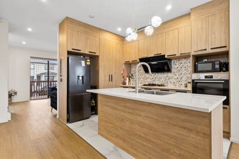 Photo of property in 25 Woven Place, Karaka, 2113