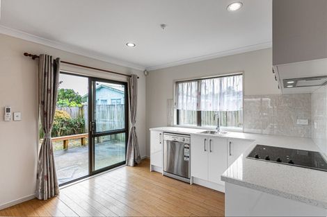 Photo of property in 114a Ti Rakau Drive, Pakuranga, Auckland, 2010