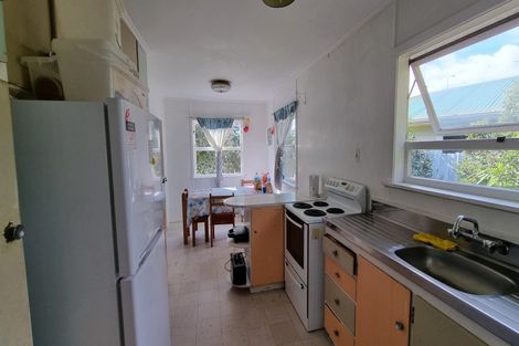 Photo of property in 19 Plumley Crescent, Mangere, Auckland, 2022