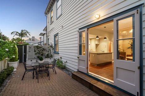 Photo of property in 7 Tainui Road, Devonport, Auckland, 0624