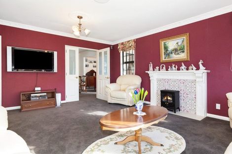 Photo of property in 68 Kiwi Crescent, Tawa, Wellington, 5028