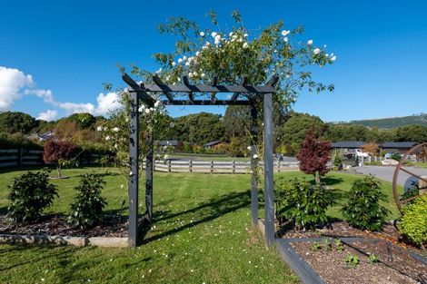 Photo of property in 9 Lancewood Way, Kinloch, Taupo, 3377