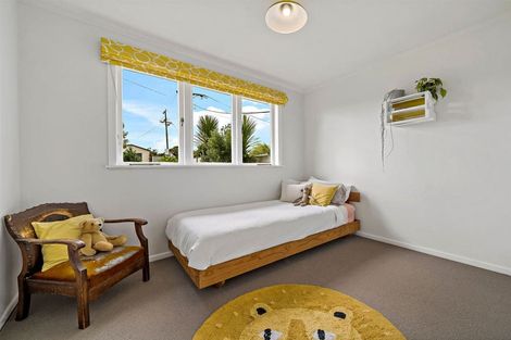 Photo of property in 119 Matipo Road, Te Atatu Peninsula, Auckland, 0610