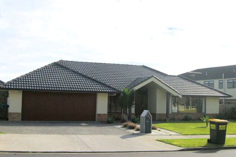 Photo of property in 41 Lansell Drive, East Tamaki Heights, Auckland, 2016